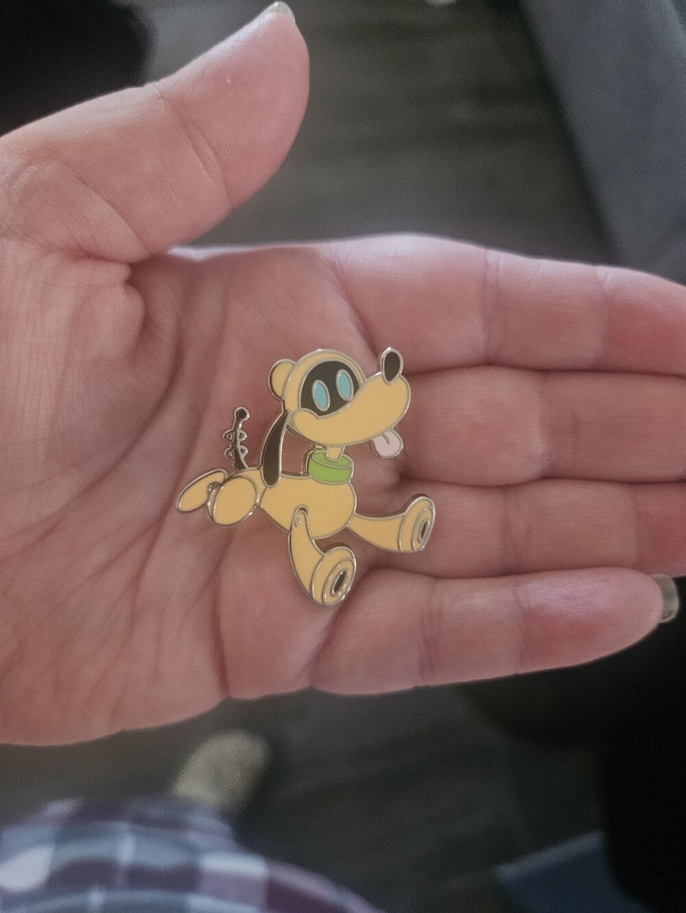 Pluto pin from the Disney Character Robots Booster Pin Set